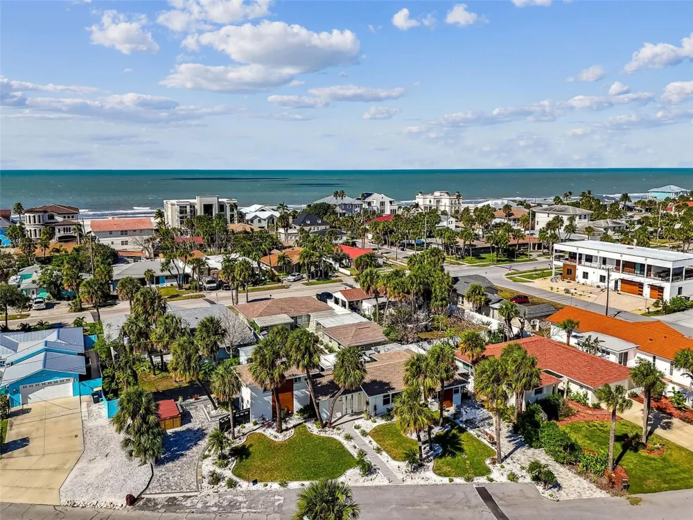 760 BOHENIA CIRCLE S Clearwater Beach, FL 33767