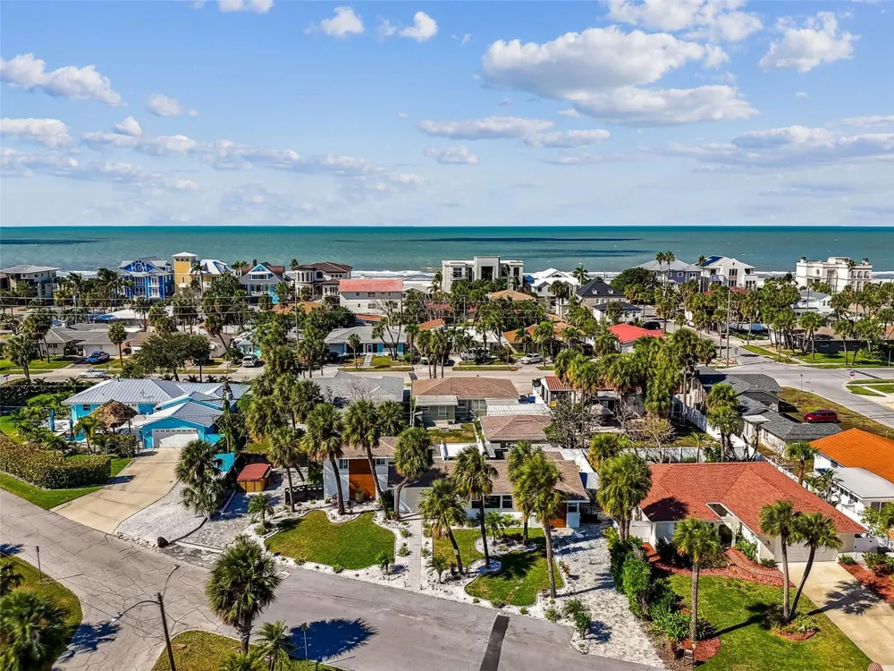 760 BOHENIA CIRCLE S Clearwater Beach, FL 33767