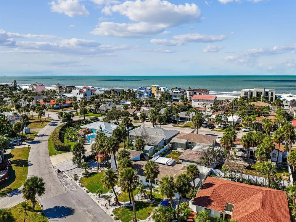760 BOHENIA CIRCLE S Clearwater Beach, FL 33767