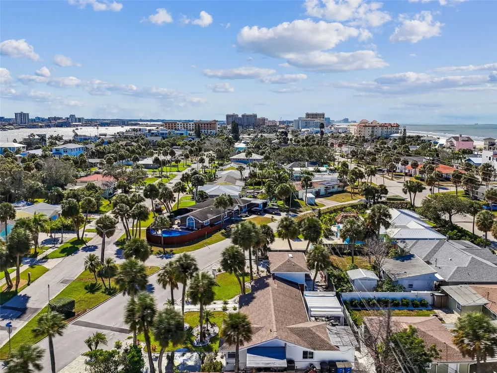 760 BOHENIA CIRCLE S Clearwater Beach, FL 33767