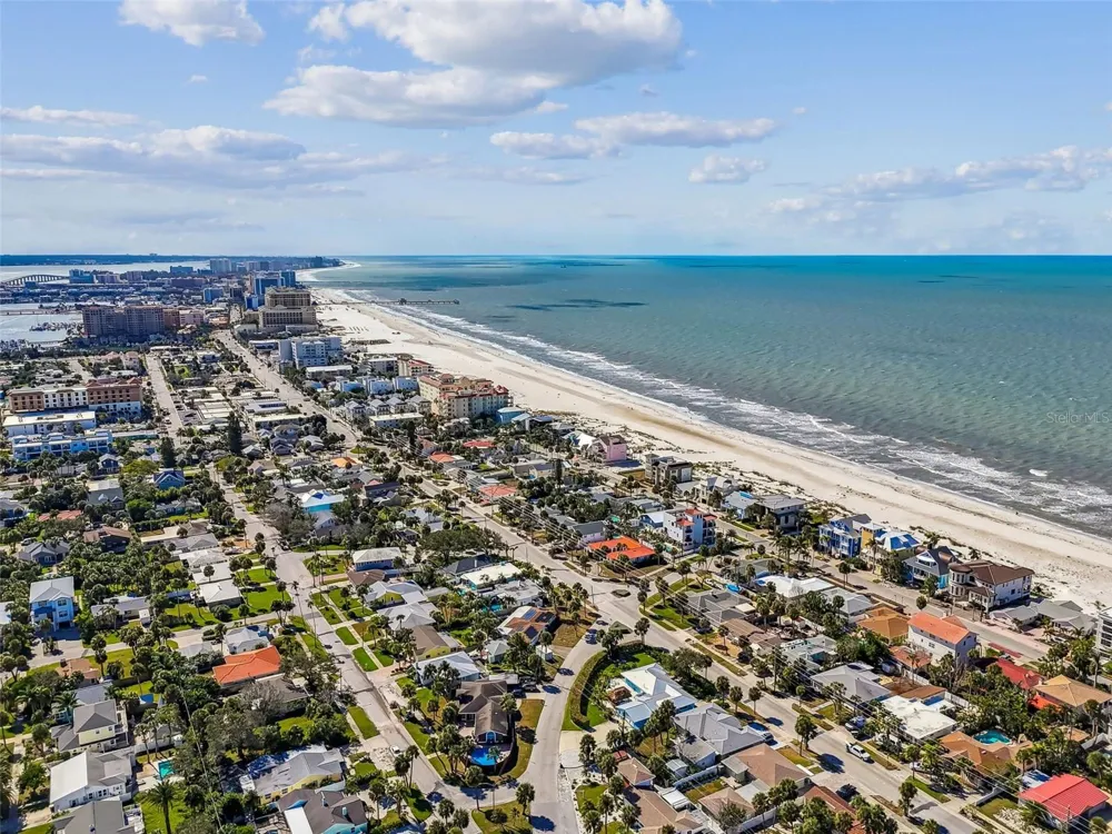 760 BOHENIA CIRCLE S Clearwater Beach, FL 33767