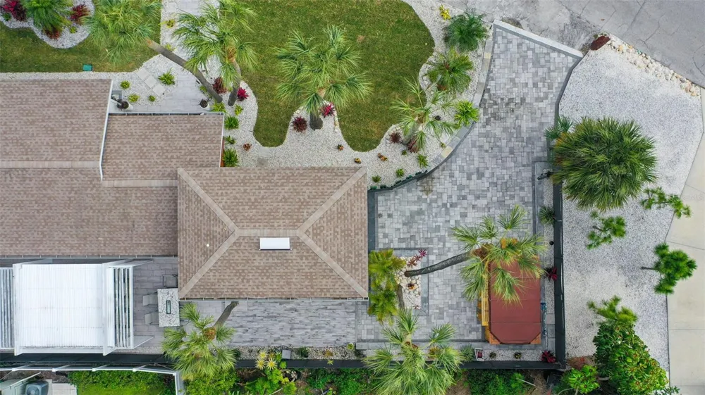 760 BOHENIA CIRCLE S Clearwater Beach, FL 33767