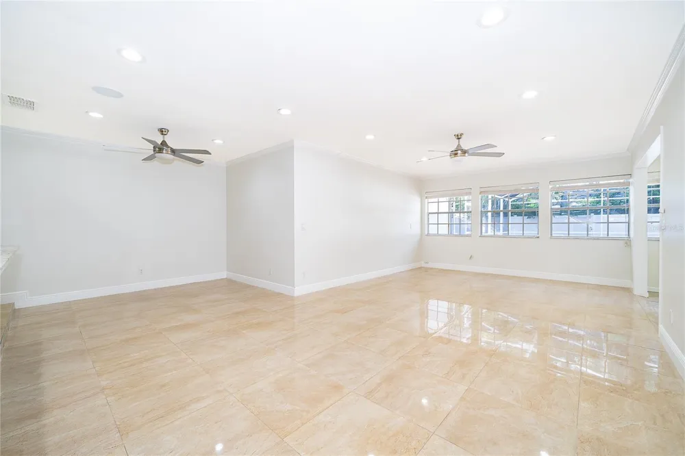 2462 CAROLTON ROAD Maitland, FL 32751