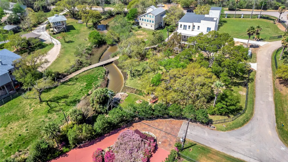 633 Bay Vista Drive Seabrook, TX 77586