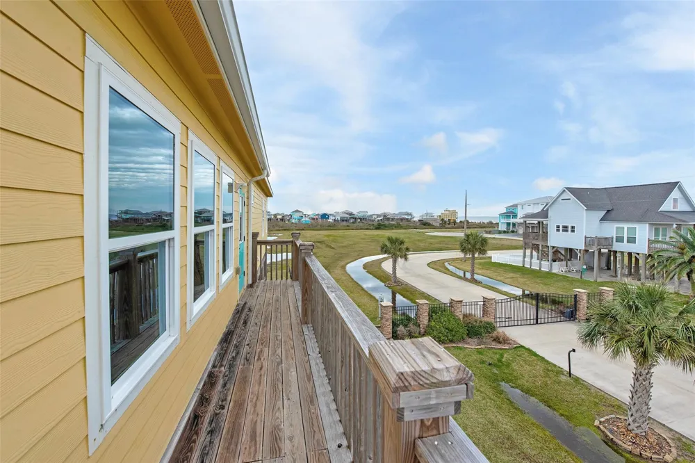 858 East Road Crystal Beach, TX 77650
