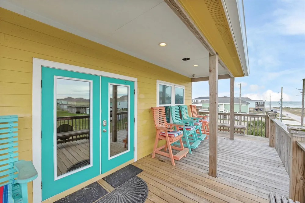 858 East Road Crystal Beach, TX 77650