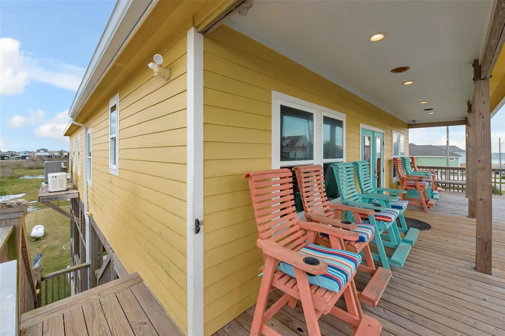 858 East Road Crystal Beach, TX 77650