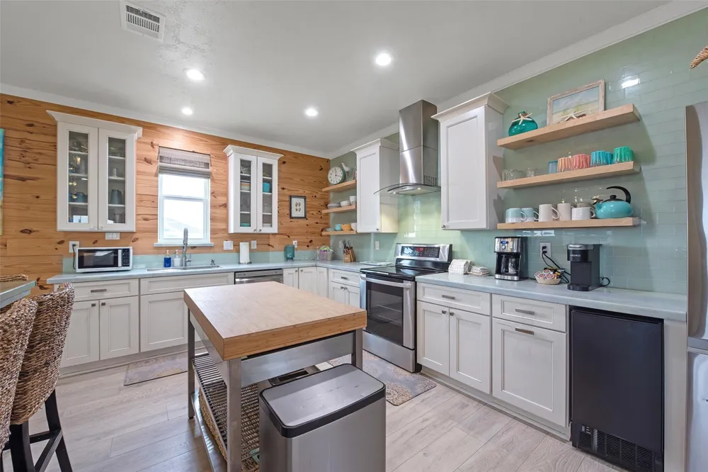 858 East Road Crystal Beach, TX 77650