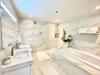 0 ALHAMBRA Guaynabo, PR 00966