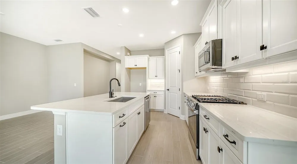 345 POTENZA LOOP Nokomis, FL 34275
