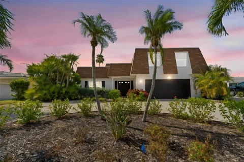 775 CAPRI BOULEVARD