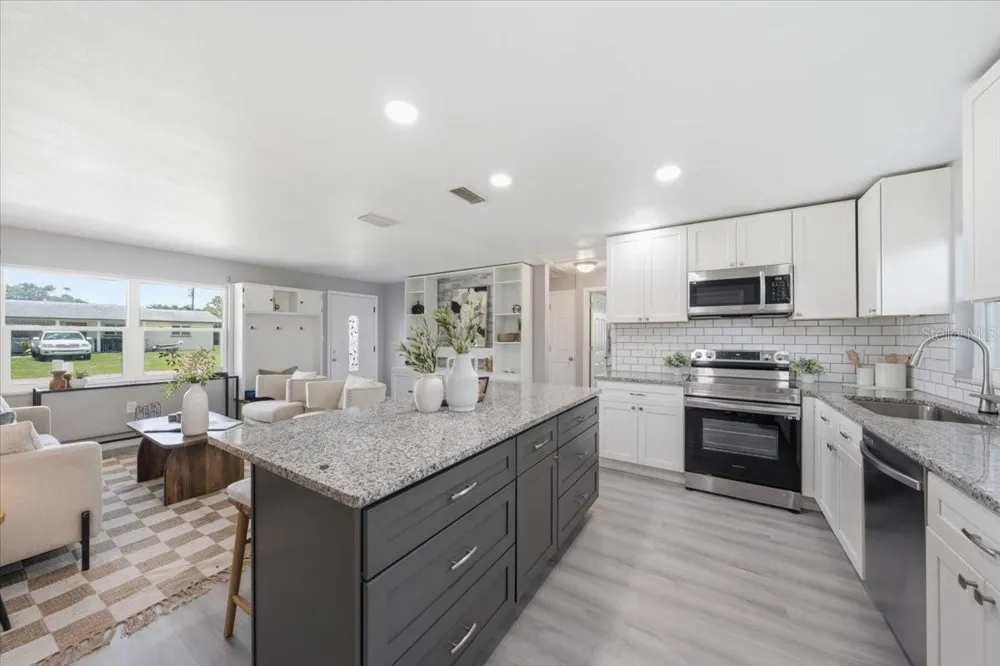 3568 4TH AVENUE SE Largo, FL 33771