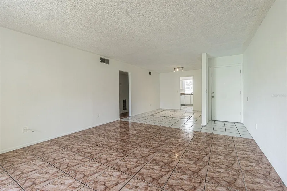 7517 ABONADO ROAD #7517 Tampa, FL 33615