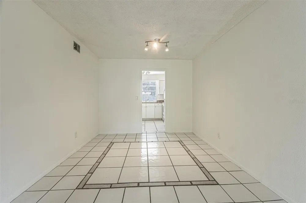 7517 ABONADO ROAD #7517 Tampa, FL 33615