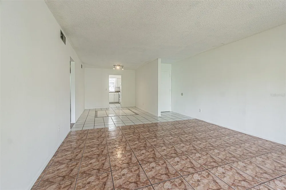 7517 ABONADO ROAD #7517 Tampa, FL 33615