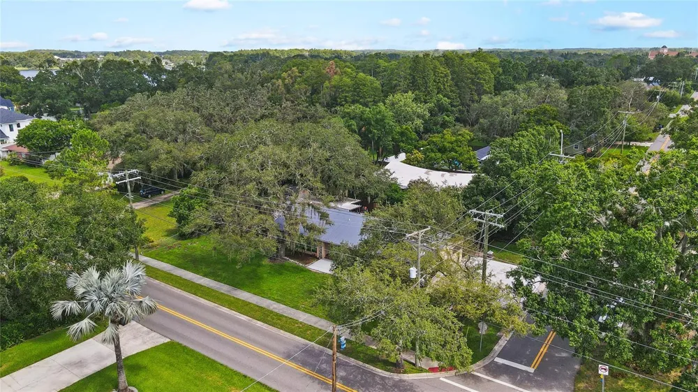 3011 LAKE ELLEN DRIVE Tampa, FL 33618