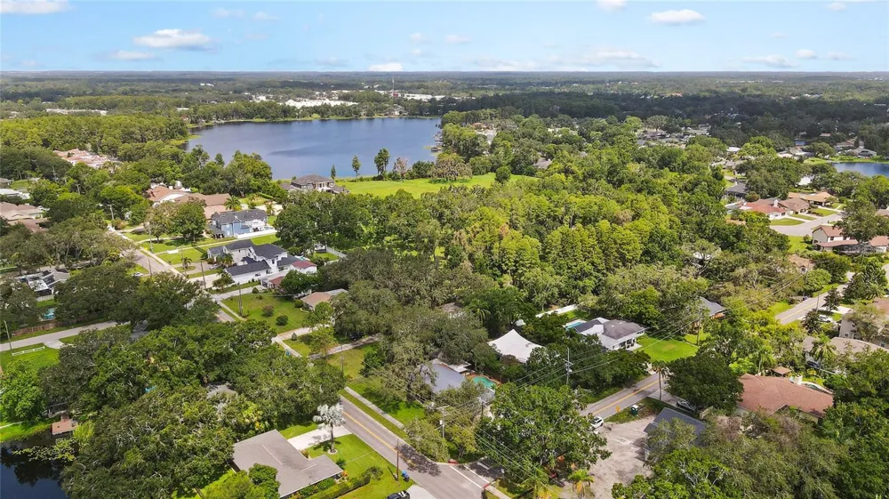 3011 LAKE ELLEN DRIVE Tampa, FL 33618