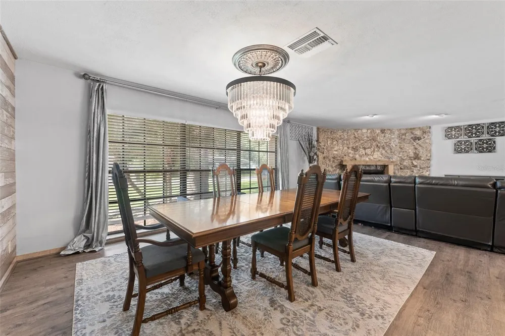 3011 LAKE ELLEN DRIVE Tampa, FL 33618