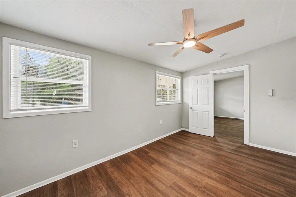 4022 E HENRY AVENUE Tampa, FL 33610