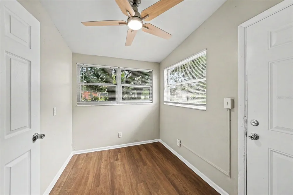 4022 E HENRY AVENUE Tampa, FL 33610