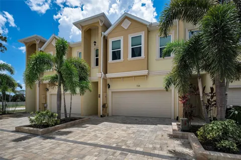 726 GRAND CYPRESS LANE