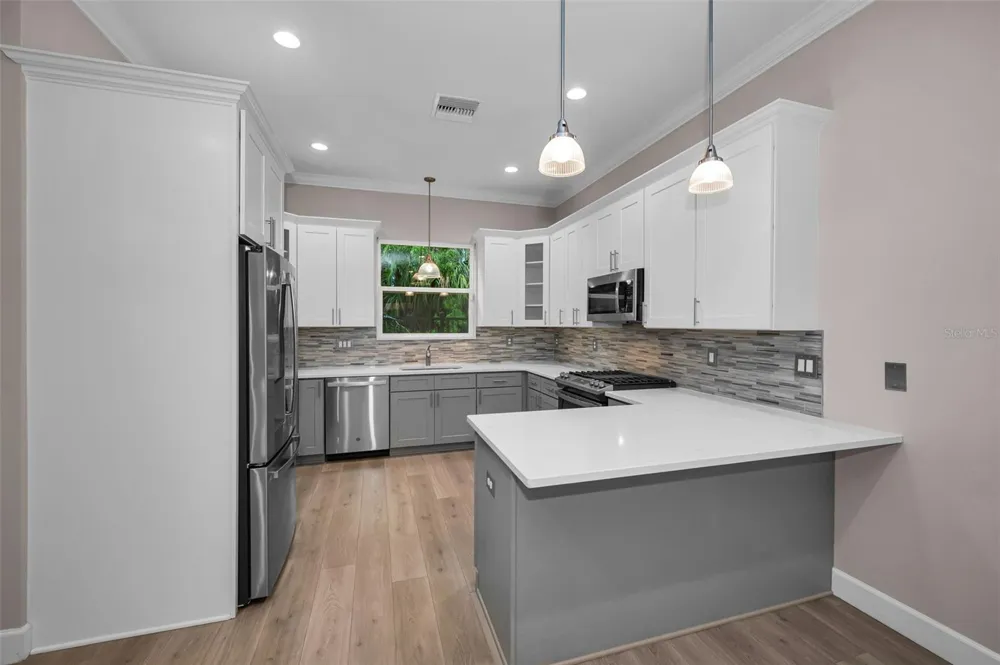 726 GRAND CYPRESS LANE Tarpon Springs, FL 34689