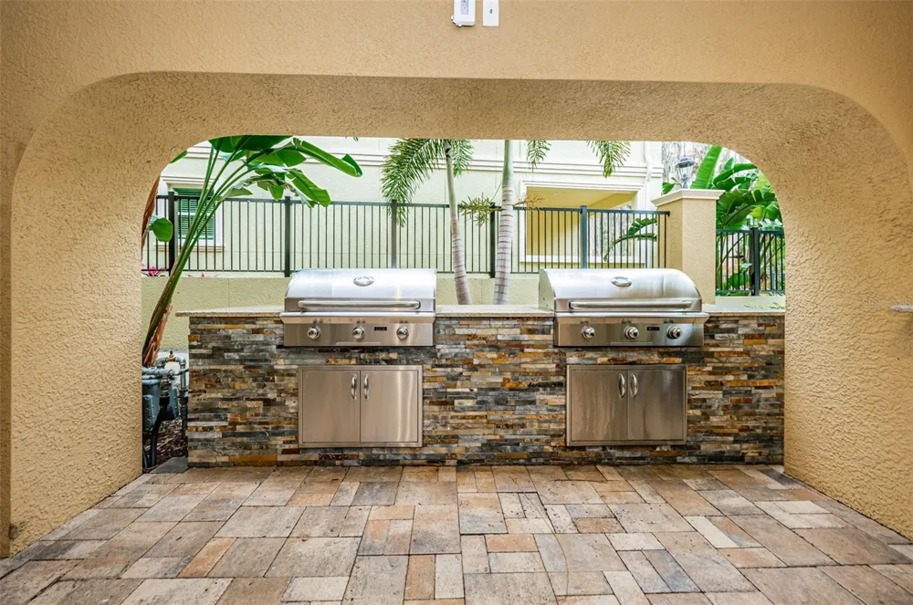 726 GRAND CYPRESS LANE Tarpon Springs, FL 34689