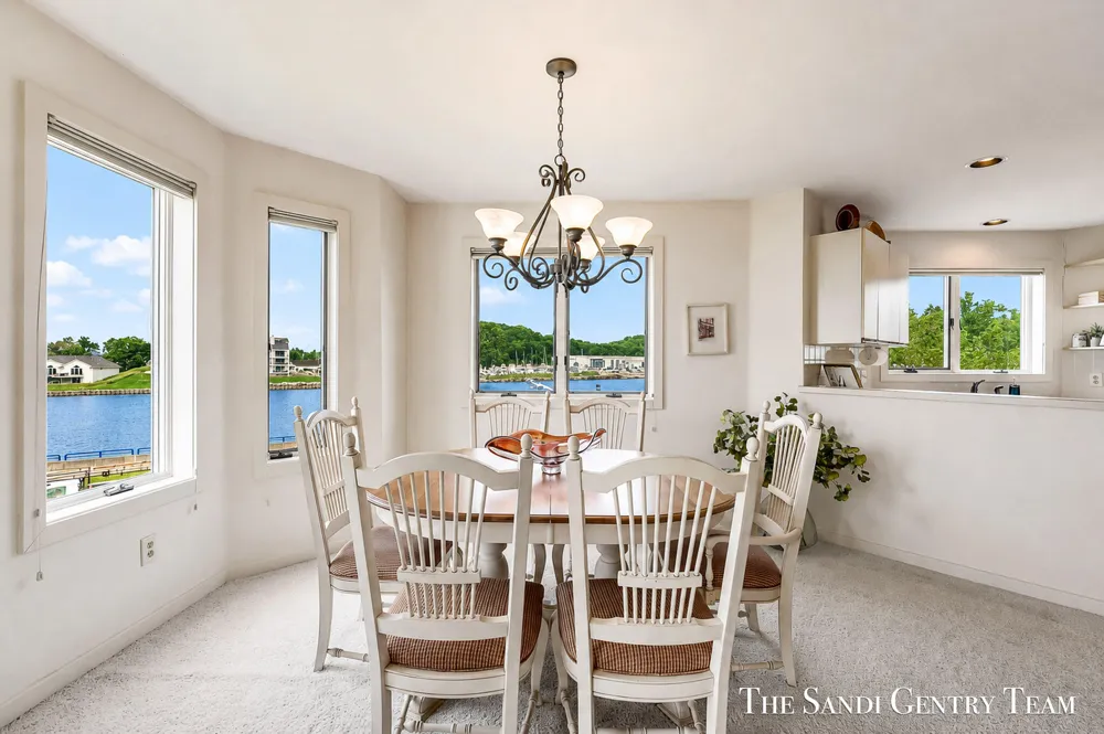 820 S Harbor Drive #5 Grand Haven, MI 49417