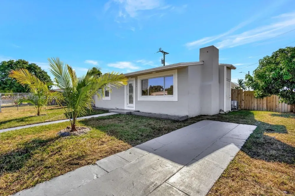 1008 Elm Rd #1 West Palm Beach, FL 33409