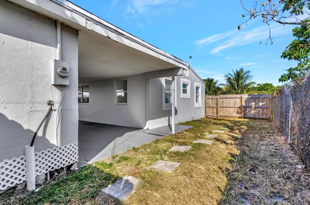 1008 Elm Rd #1 West Palm Beach, FL 33409