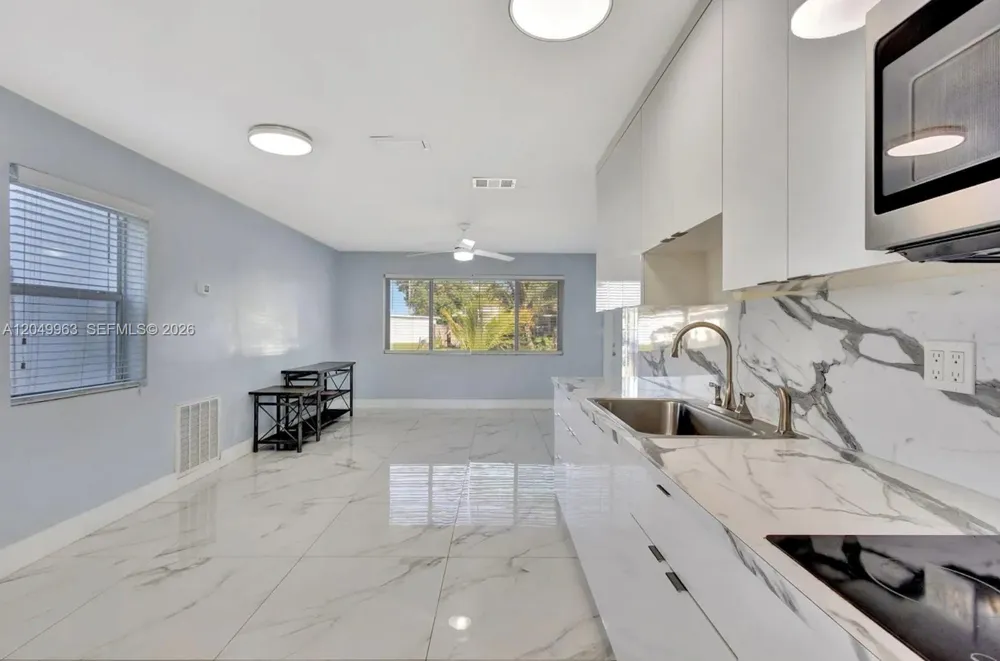 1008 Elm Rd #1 West Palm Beach, FL 33409