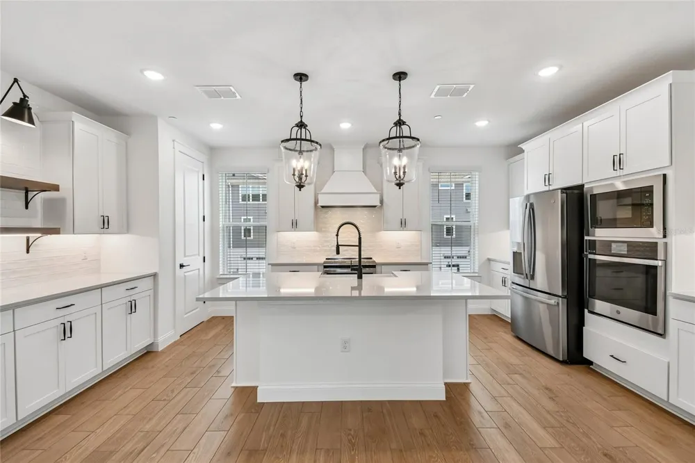 230 PASQUALA WAY Oviedo, FL 32765
