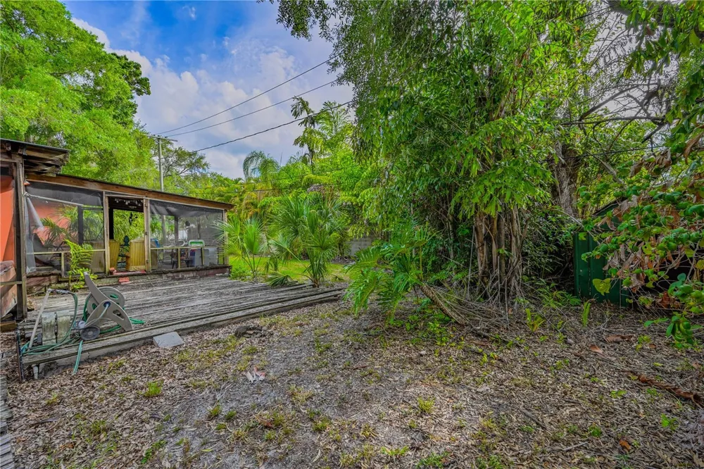 504 W DAVIS BOULEVARD Tampa, FL 33606