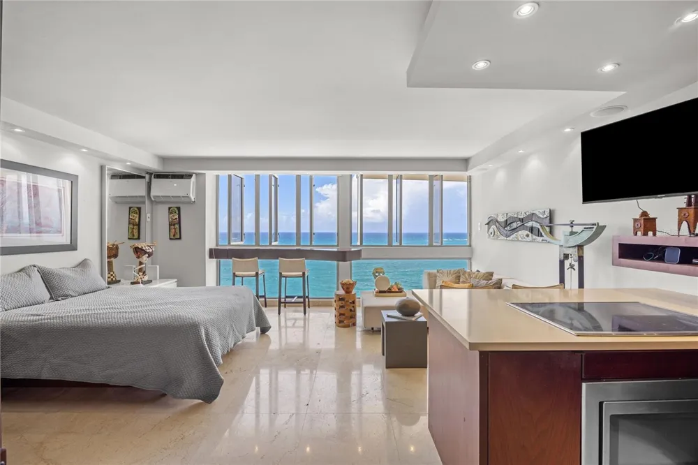 1035 ASHFORD AVENUE #1206 San Juan, PR 00907