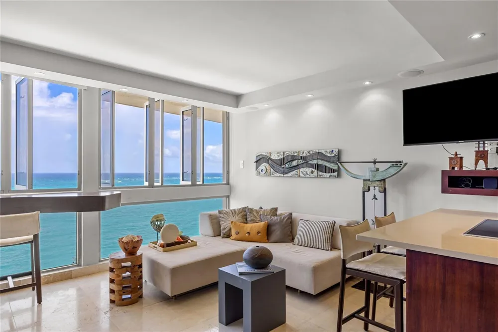 1035 ASHFORD AVENUE #1206 San Juan, PR 00907