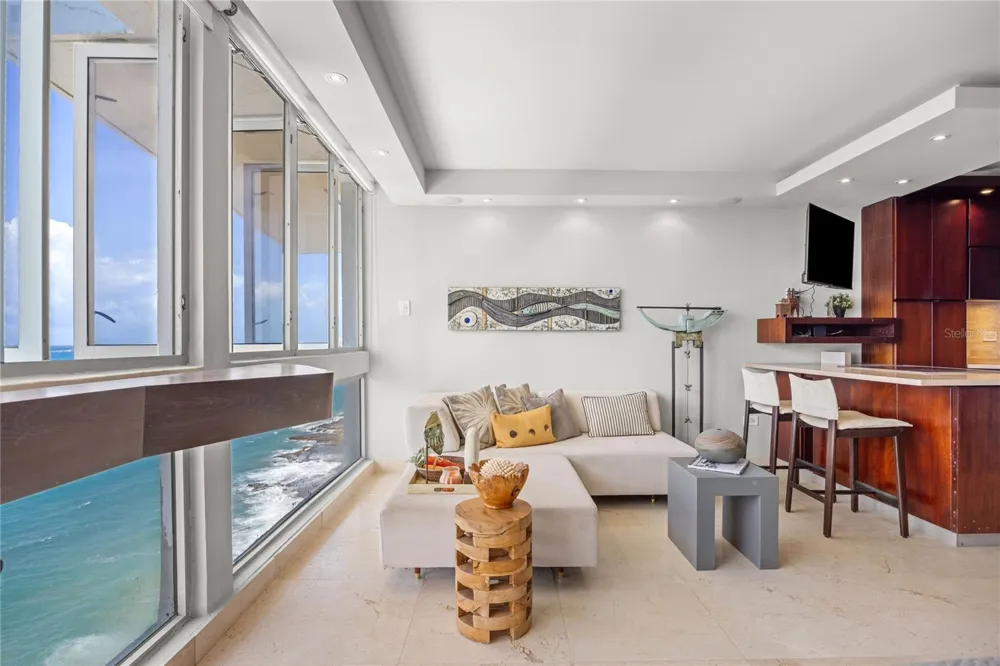 1035 ASHFORD AVENUE #1206 San Juan, PR 00907