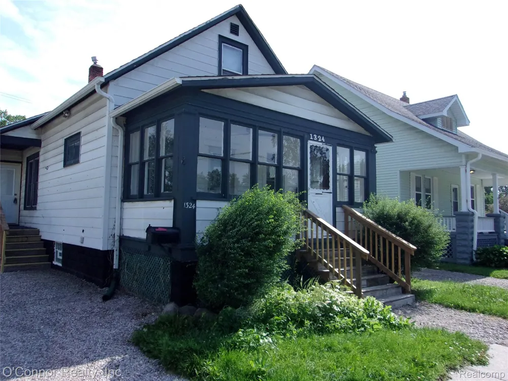 1324 Wells Street Port Huron City, MI 48060