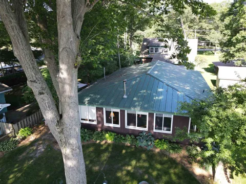 2184 Huron Road