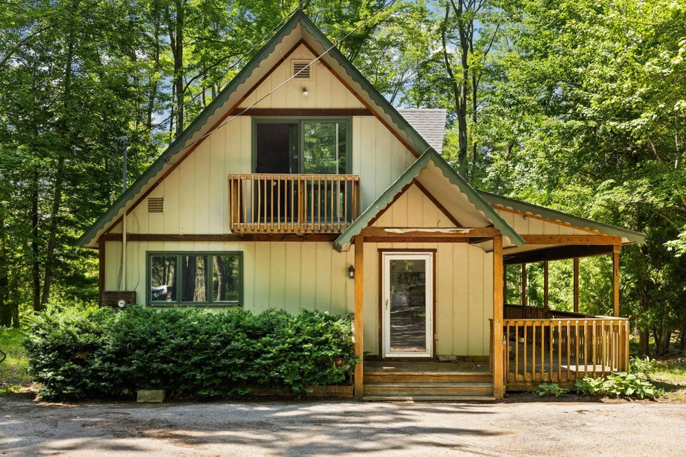 10000 Harmony Drive Green Lake Township, MI 49643