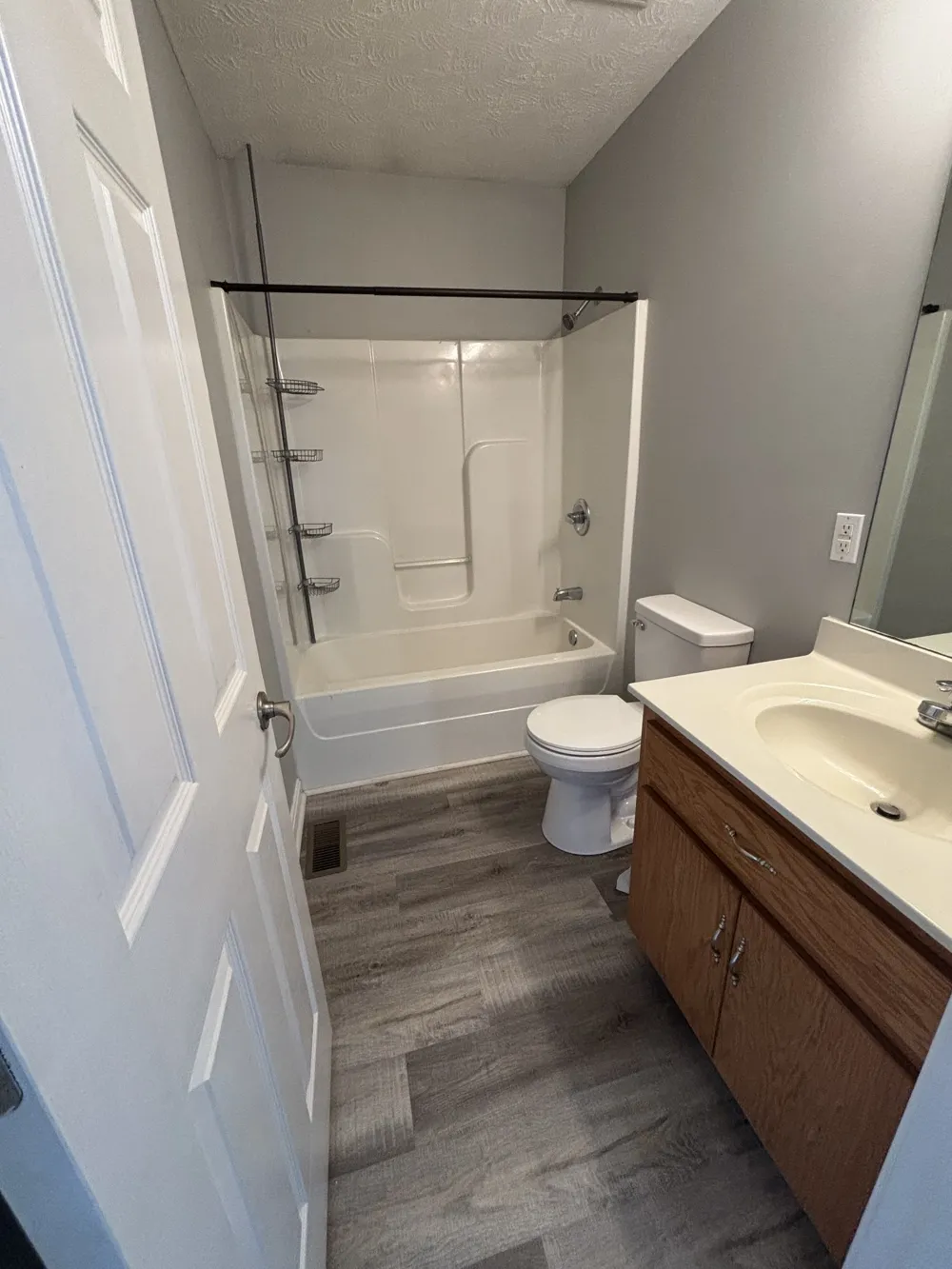 84 Kristen Dr Lafayette, TN 37083