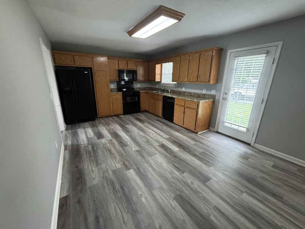 84 Kristen Dr Lafayette, TN 37083