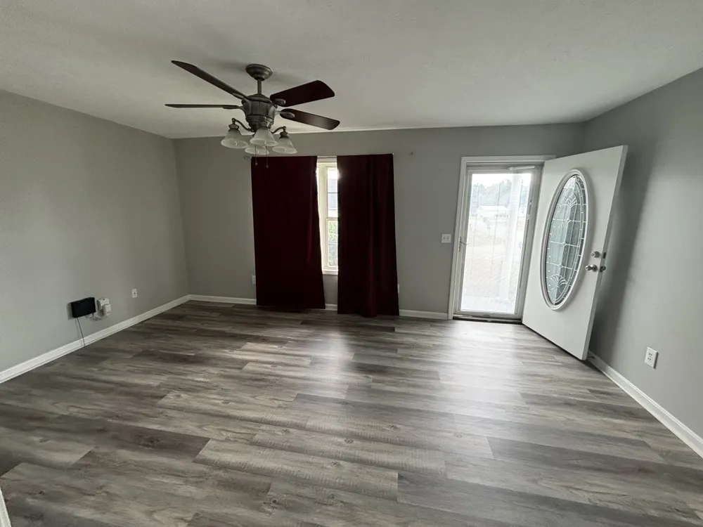 84 Kristen Dr Lafayette, TN 37083