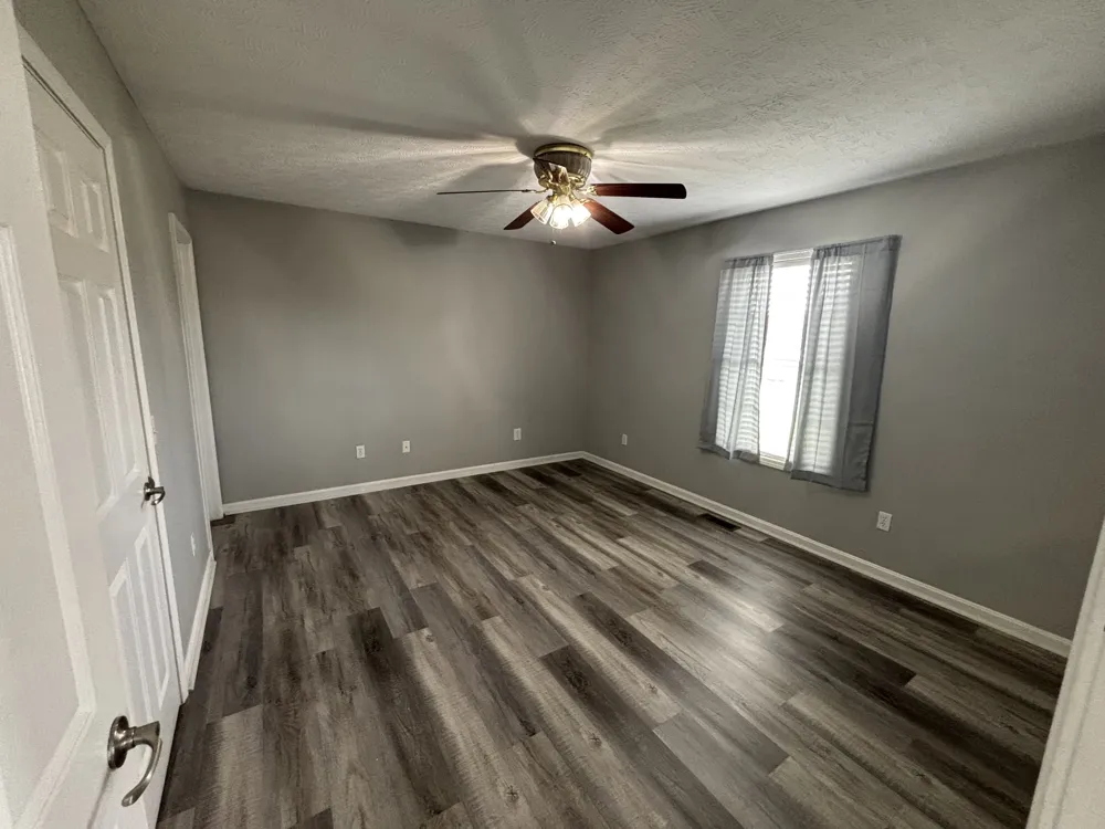 84 Kristen Dr Lafayette, TN 37083