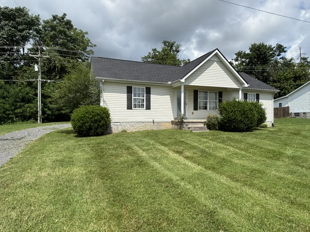 84 Kristen Dr Lafayette, TN 37083
