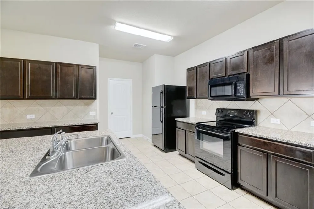 5817 Roderick Drive Austin, TX 78724