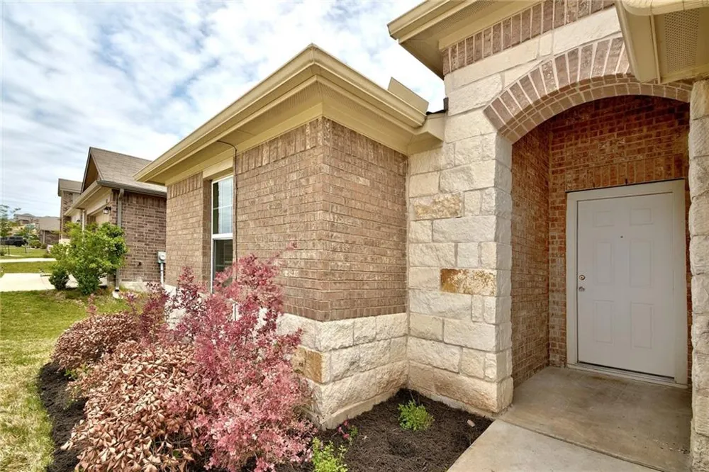 5817 Roderick Drive Austin, TX 78724