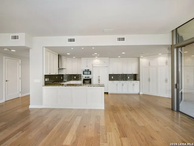 4242 Broadway Street #304 San Antonio, TX 78209