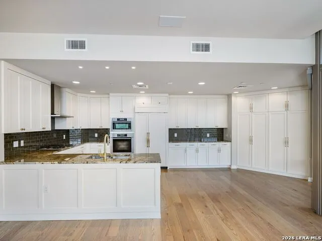 4242 Broadway Street #304 San Antonio, TX 78209