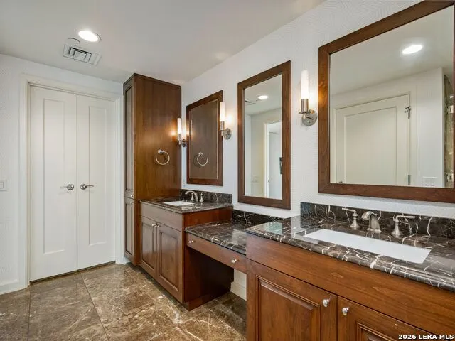 4242 Broadway Street #304 San Antonio, TX 78209