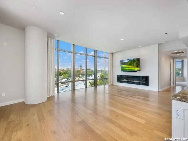 4242 Broadway Street #304 San Antonio, TX 78209
